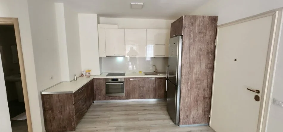 Tirane, jepet me qera apartament 2+1 Kati 4, 100 m² 700 € (Kopshti Zoologjik)