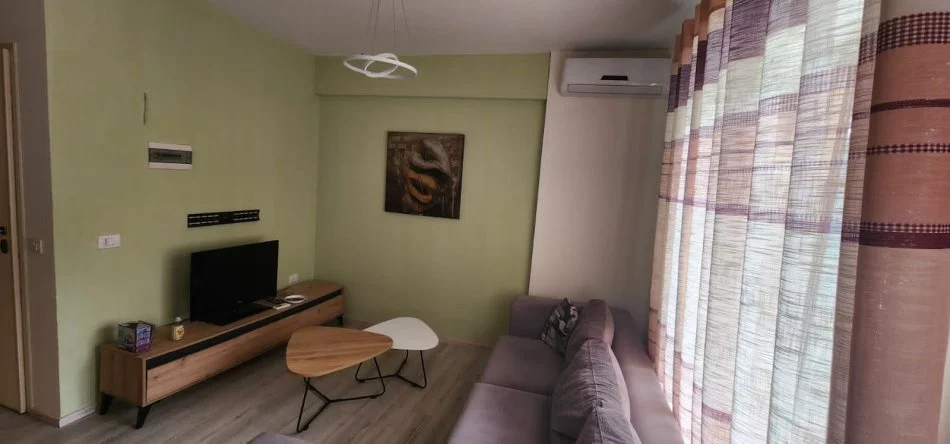 Tirane, jepet me qera apartament 2+1 Kati 4, 100 m² 700 € (Kopshti Zoologjik)