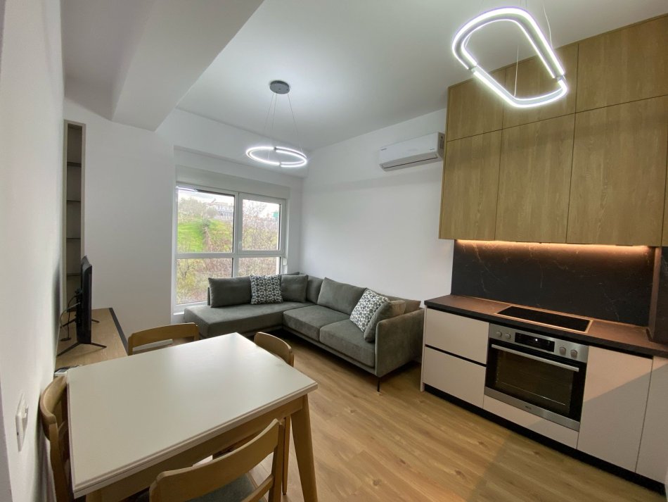Tirane, jepet me qera apartament 1+1 Kati 3, 400 € (ali dem)