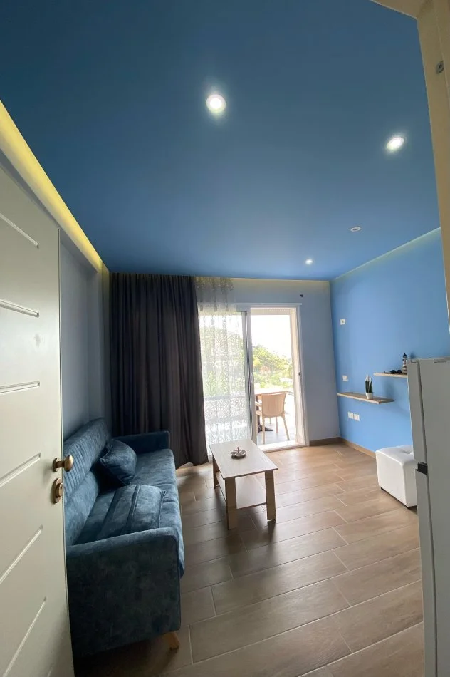 Vlore, jepet me qera apartament 1+1 Kati 3, 55 m² 400 € (Vilat e Enverit) rv49856