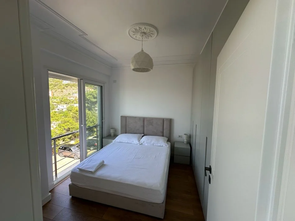 Vlore, jepet me qera apartament 1+1 Kati 2, 65 m² 550 € (Tiku dhe Mato) RV49858