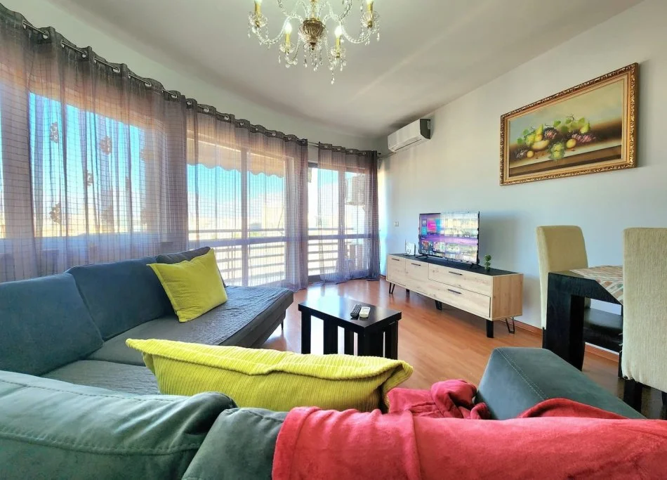Tirane, jepet me qera apartament 1+1 Kati 9, 70 m² 650 € (rruga asim vokshi)