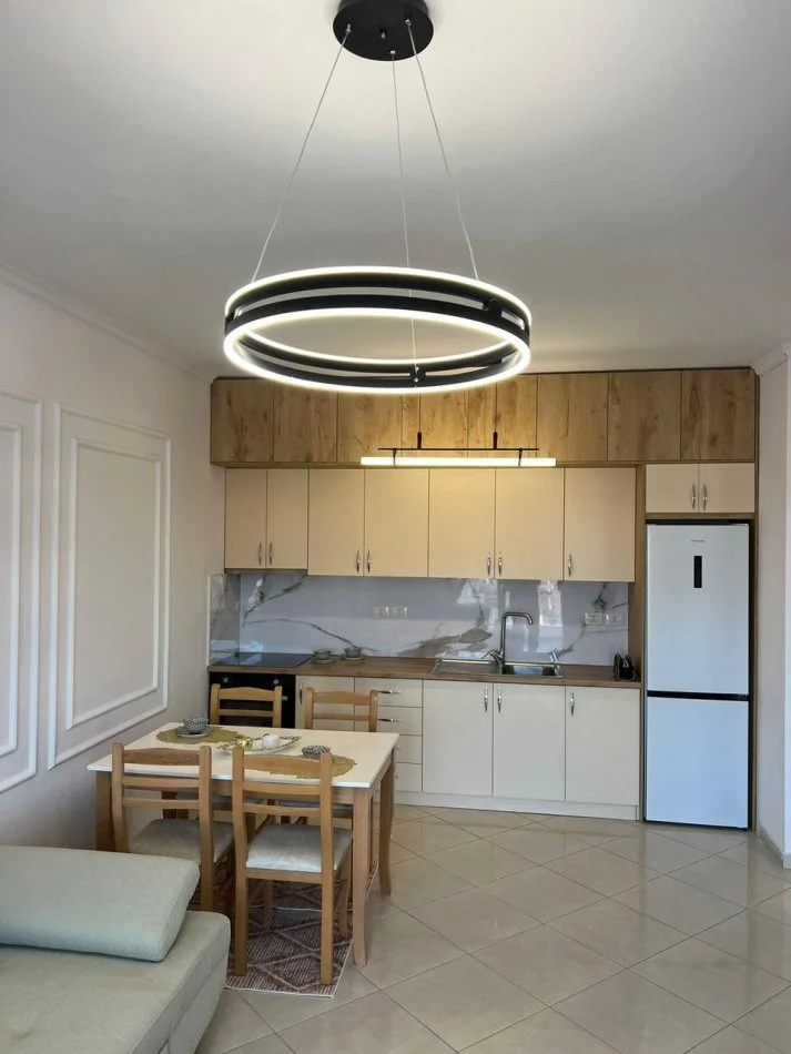 Tirane, shitet apartament 2+1+Ballkon Kati 8, 98 m² 143.000 € (Astir/Vila L)