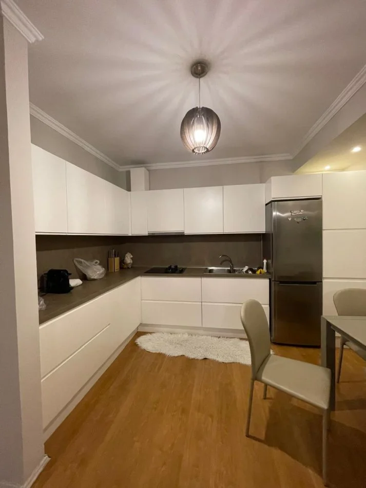 Tirane, shitet apartament 2+1+Ballkon Kati 6, 92 m² 139.990 € (Astir)