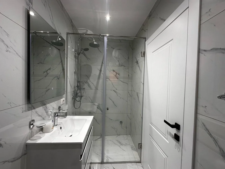 Tirane, jap me qera apartament 1+1 Kati 9, 72 m² 900 € (Rruga e Kosovareve)