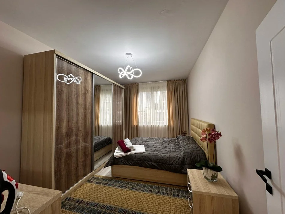 Tirane, jap me qera apartament 1+1 Kati 9, 72 m² 900 € (Rruga e Kosovareve)