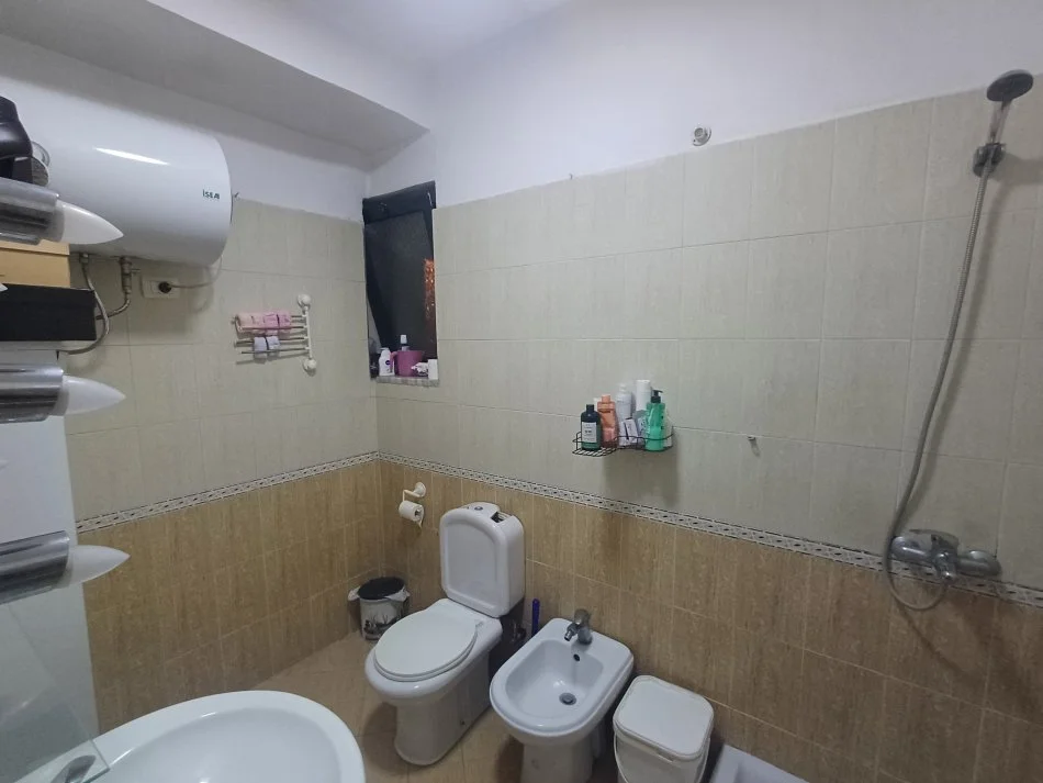 Tirane, shitet 1+1+Aneks Kati 1, 51 m² 110.000 € (Mine Peza)
