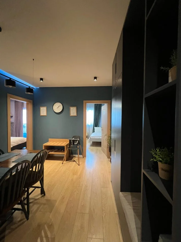 Tirane, jepet me qera apartament 2+1+Ballkon Kati 1, 80 m² 1.000 € (Rruga Ibrahim Rugova 8)