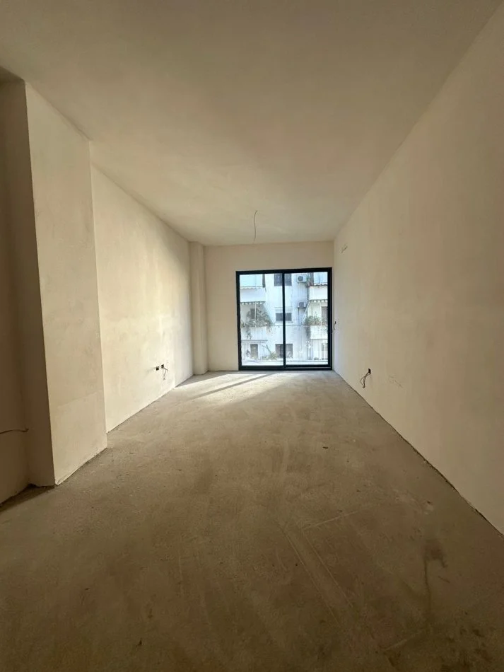 Tirane, shitet apartament 1+1+Ballkon Kati 4, 70 m² 245.000 € (Rr. e Kosovareve)