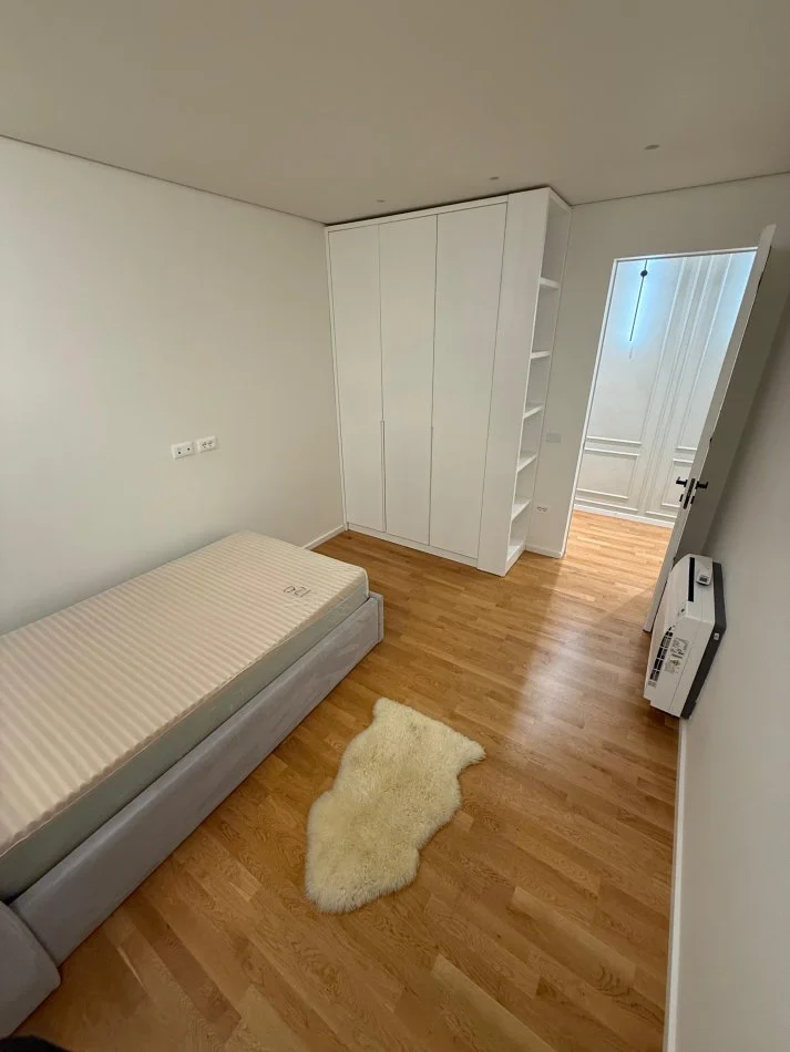 Tirane, jepet me qera 3+1+Ballkon Kati 3, 1.999 € (TEG)