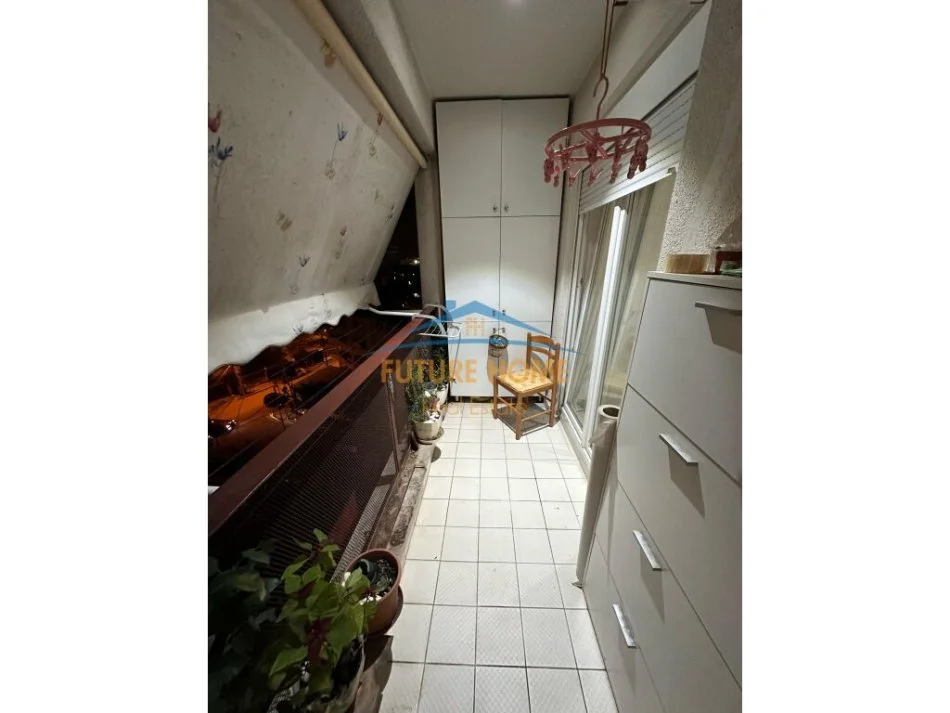 Tirane, jap me qera apartament 1+1 Kati 6, 61 m² 550 € (Rruga Artan Lenja)