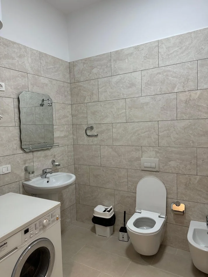 Tirane, jepet me qera apartament 1+1+Ballkon , 50 € 