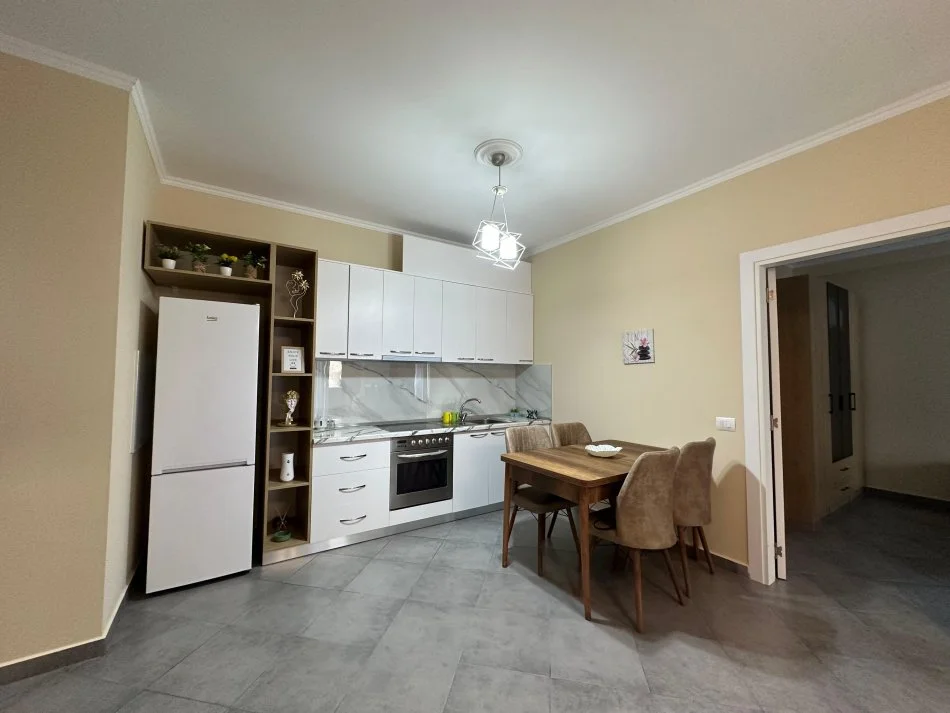 Tirane, jepet me qera apartament 1+1+Ballkon , 50 € 