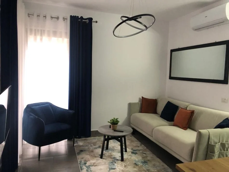 Tirane, jepet me qera apartament 1+1+Ballkon Kati 2, 64 m² 700 € 