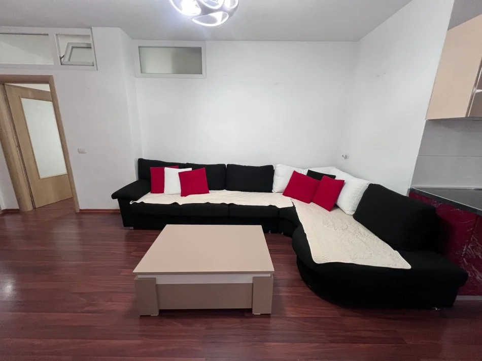Tirane, jepet me qera apartament 3+1 Kati 2, 102 m² 1.200 € (Edit Durham)