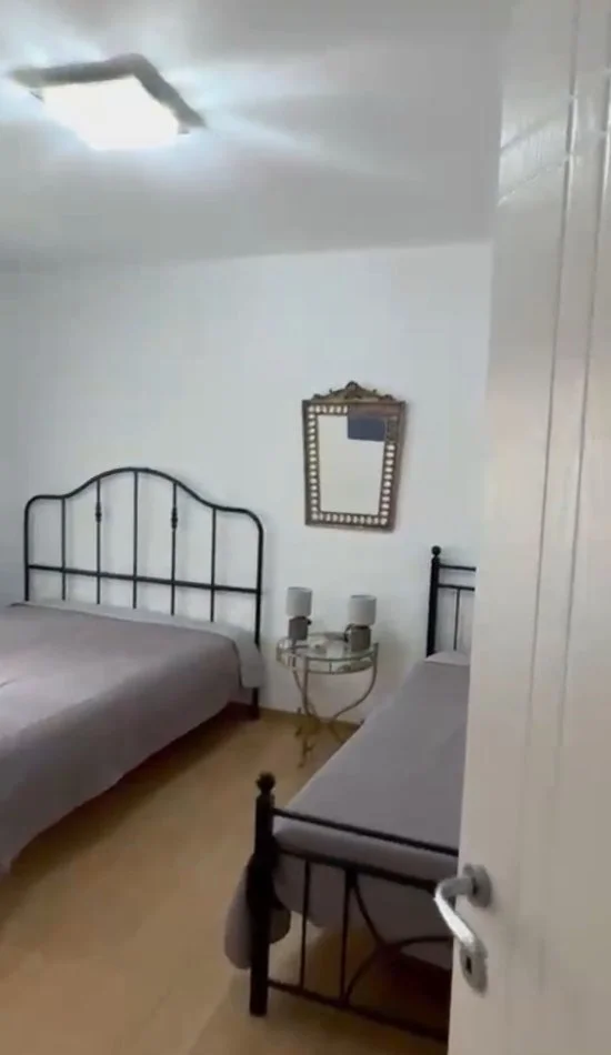 Tirane, jepet me qera apartament 2+1+Ballkon Kati 3, 84 m² 650 € (Stadiumi dinamo)