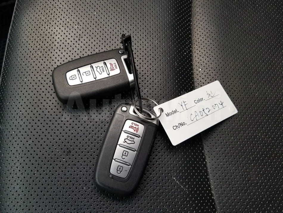 Tirane, shes makine Hyundai Sonata Hibride (benzine+elektrike) , automatik Kondicioner 71.000 km 9.000 €