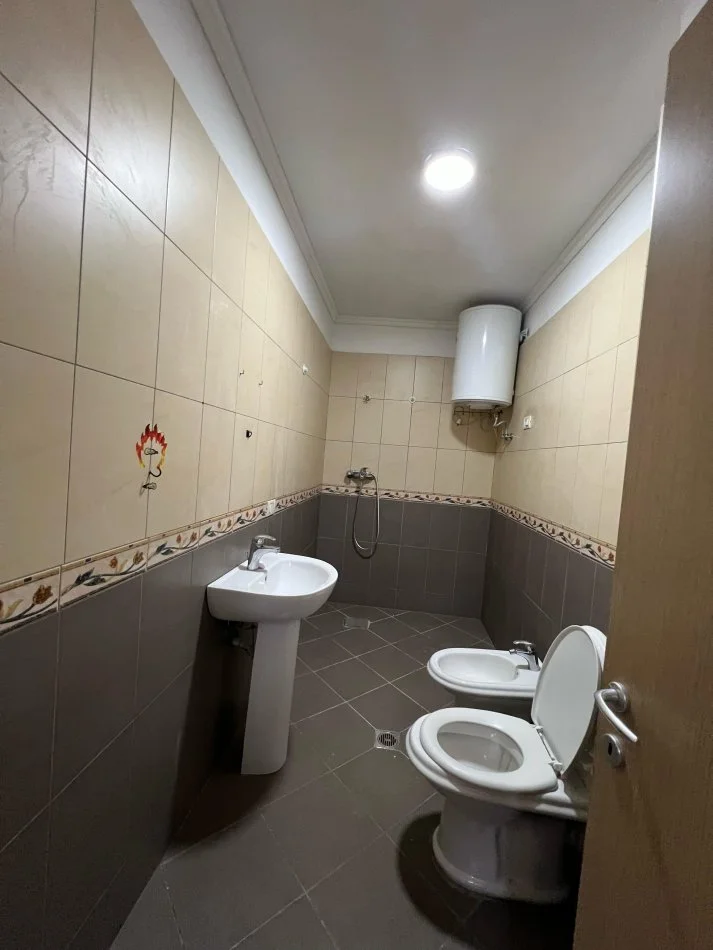 Tirane, shitet apartament 1+1+Ballkon Kati 2, 79 m² 89.000 € (Fresk)