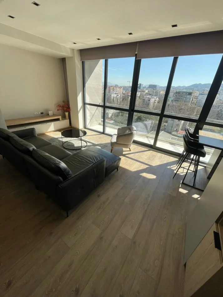 Tirane, jepet me qera apartament 2+1+Ballkon Kati 6, 110 m² 1.200 € (Deliorgji)