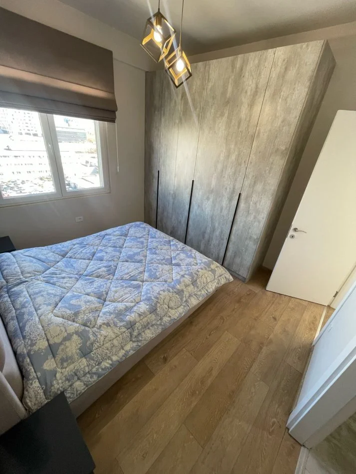Tirane, jepet me qera apartament 2+1+Ballkon Kati 6, 110 m² 1.200 € (Deliorgji)