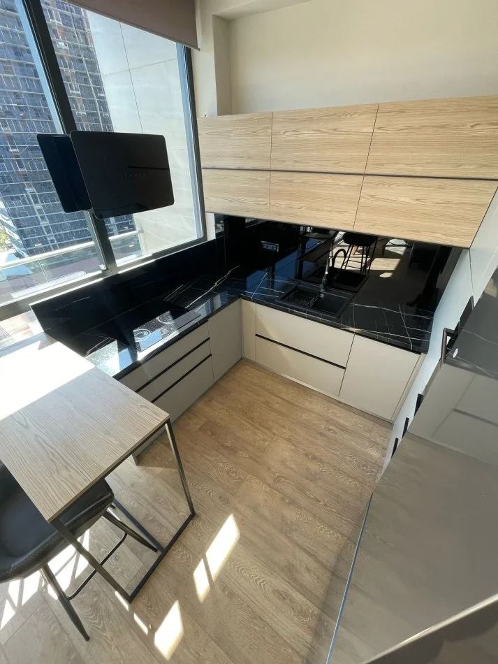 Tirane, jepet me qera apartament 2+1+Ballkon Kati 6, 110 m² 1.200 € (Deliorgji)