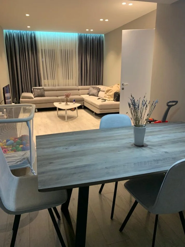 Vlore, shitet shtepi 2+1+Ballkon , 500 m² (Vlore)