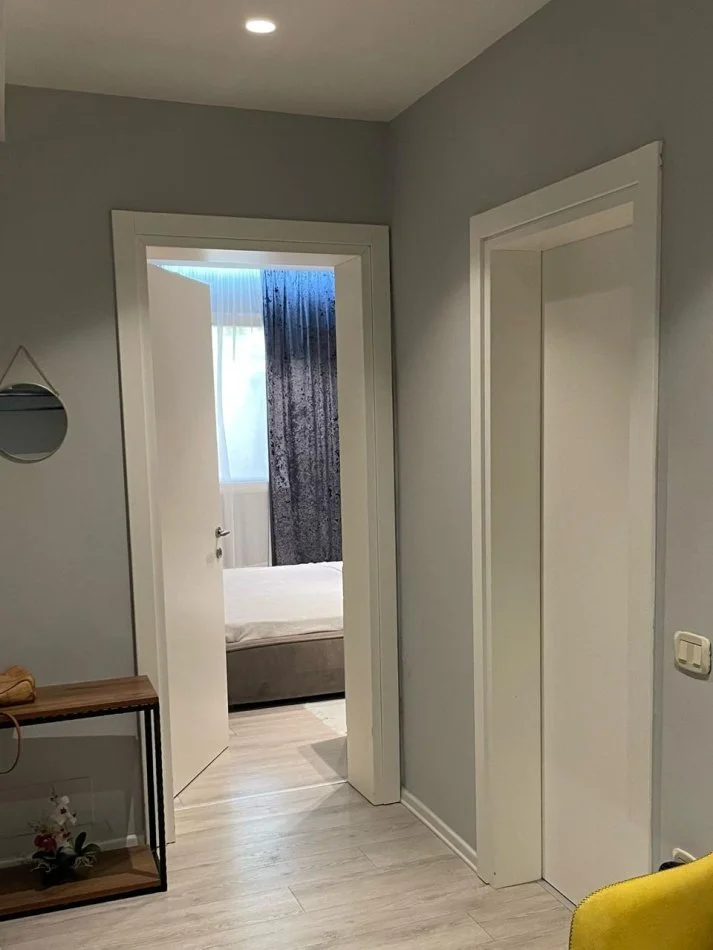 Vlore, shitet shtepi 2+1+Ballkon , 500 m² (Vlore)