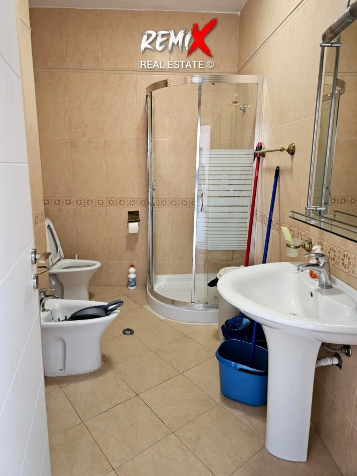 Shkembi Kavajes, shitet apartament+verande | Penthouse 3+1+Aneks+Ballkon Kati 4, 164 m² 300.000 € 