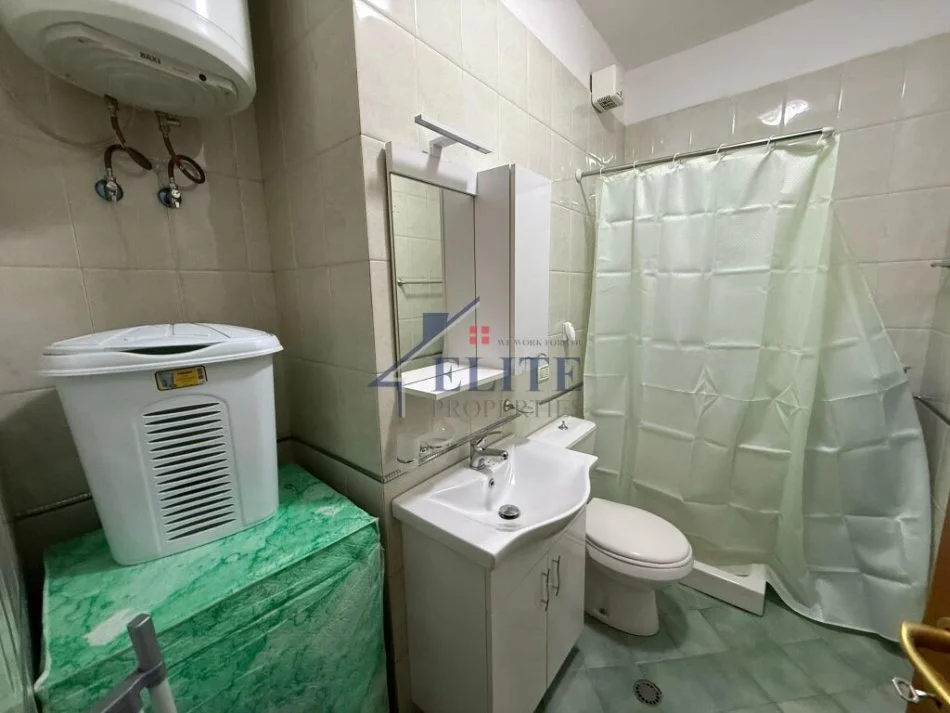 Tirane, jepet me qera apartament 3+1+Ballkon Kati 7, 125 m² 900 € (Mujo Ulqinaku)