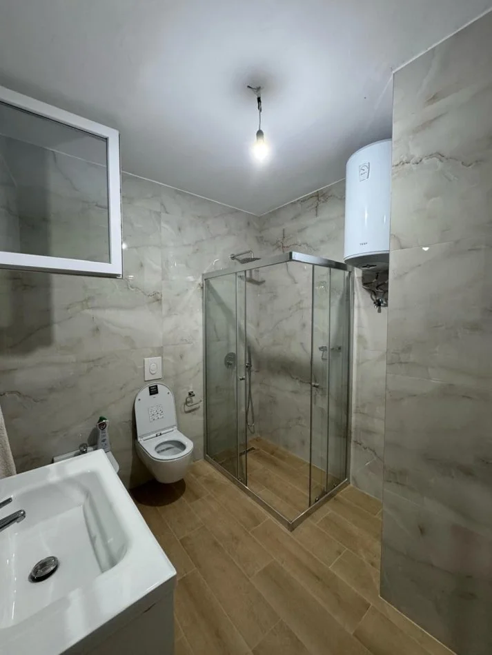 Tirane, Shitet Apartament 3+1+2+Oborr, 📍Zona e Freskut/ Vilat Arabe, Linze