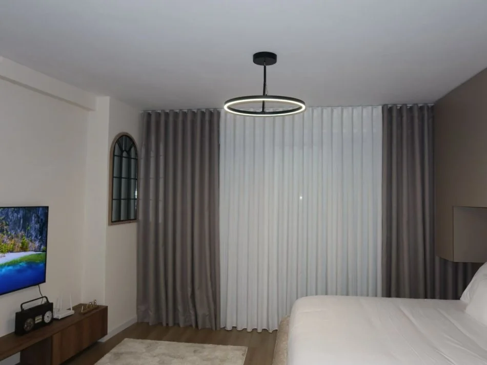 Tirane, jepet me qera apartament 1+1 Kati 2, 58 m² 650 € (Selit)