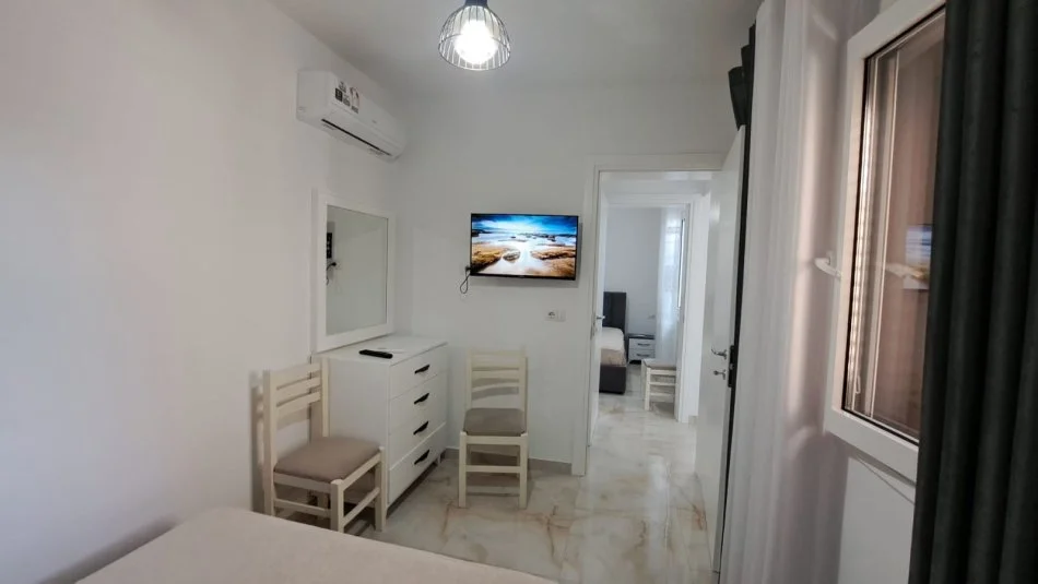 Vlore, jepet me qera shtepi 2+1 Kati 1, 45 m² 400 € (Plazhi Vjeter, Vlore)