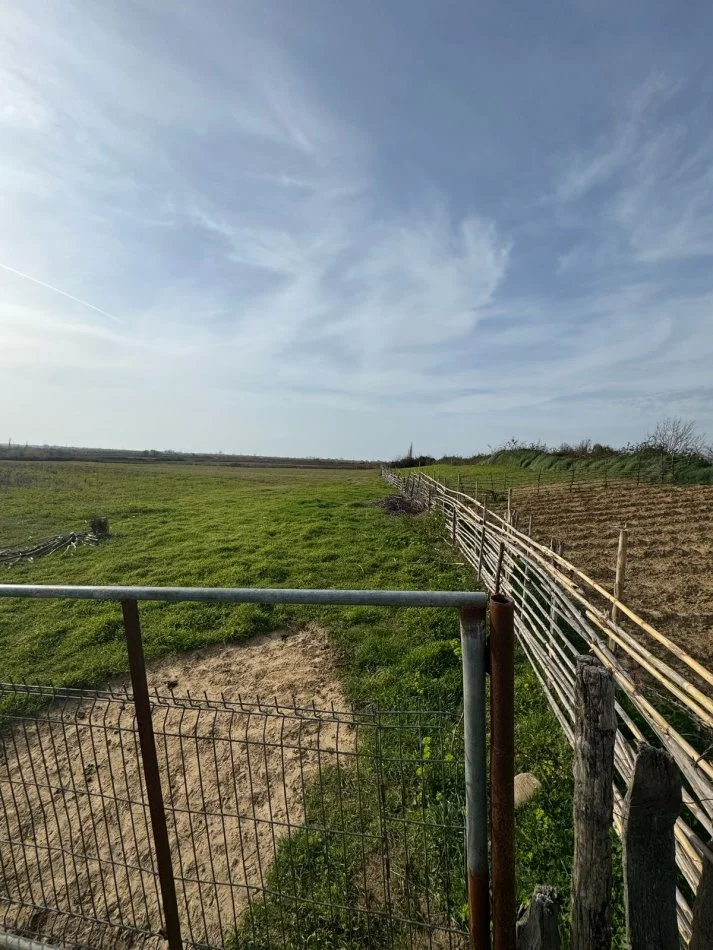 Durres, shitet toke , 15.640 m² (gjiri lalzit durrers)