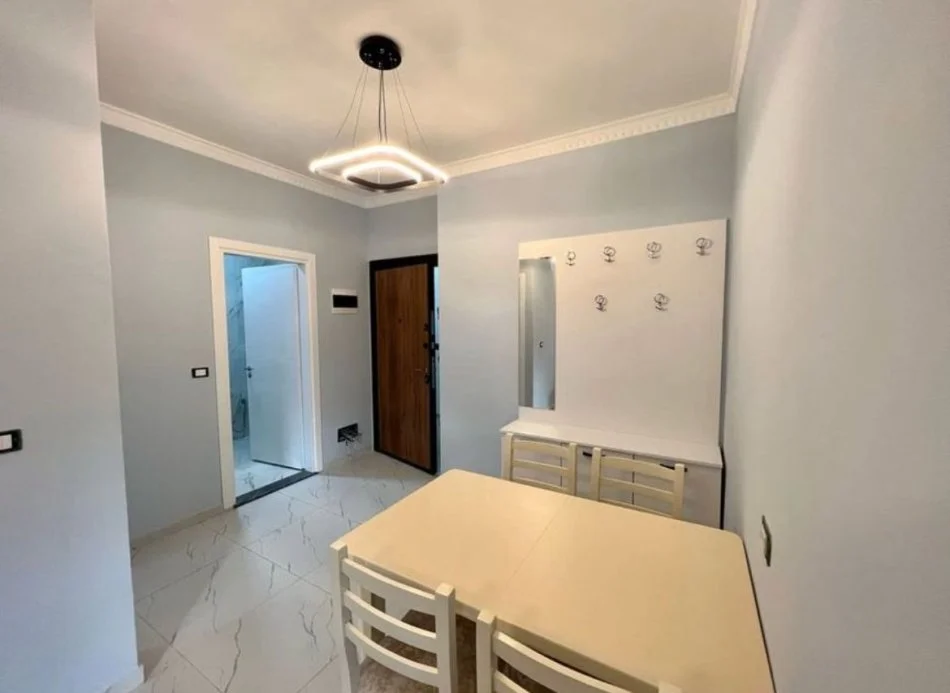 Tirane, jepet me qera apartament 1+1+Ballkon Kati 4, 66 m² 450 € (5 Maji)