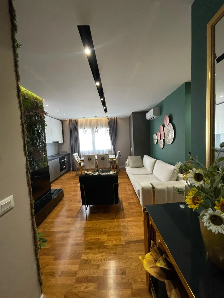 Tirane, jepet me qera apartament 1+1 Kati 6, 60 m² 800 € (rruga sami frasheri)