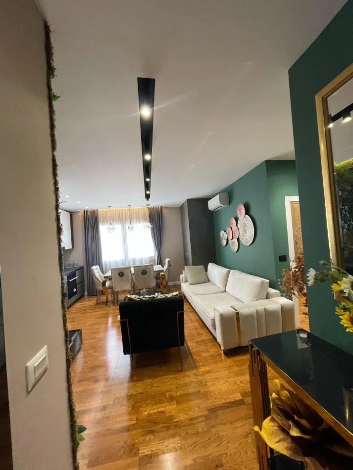Tirane, jepet me qera apartament 1+1 Kati 6, 60 m² 800 € (rruga sami frasheri)