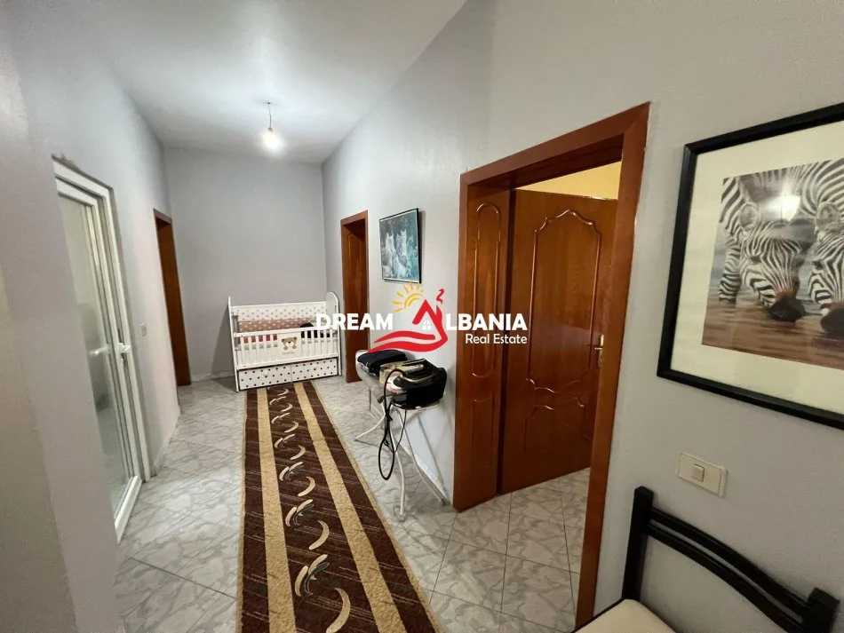 Tirane, shitet Vile 4+1+Aneks+Ballkon Kati 1, 626 m² 630,000 € (Tek Rrethi i Saukut - ID 4151182)