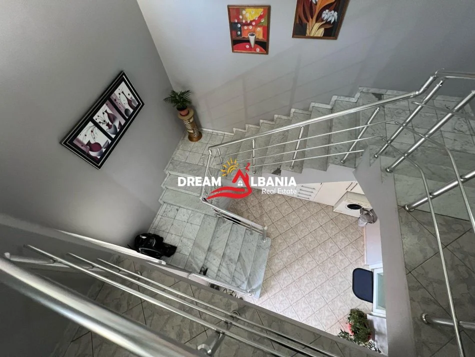 Tirane, shitet Vile 4+1+Aneks+Ballkon Kati 1, 626 m² 630,000 € (Tek Rrethi i Saukut - ID 4151182)