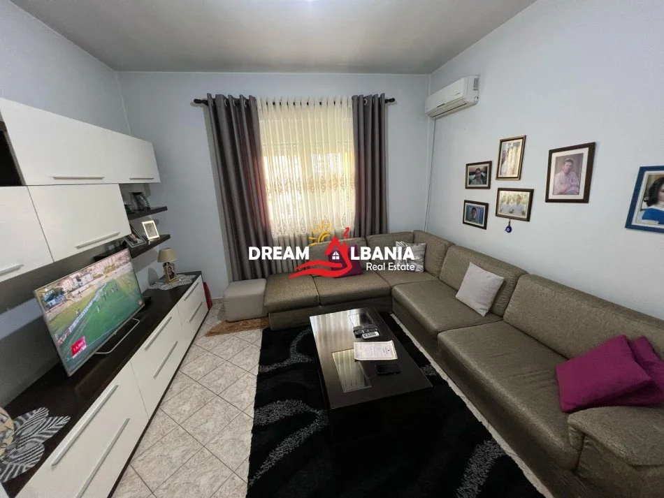 Tirane, shitet Vile 4+1+Aneks+Ballkon Kati 1, 626 m² 630,000 € (Tek Rrethi i Saukut - ID 4151182)