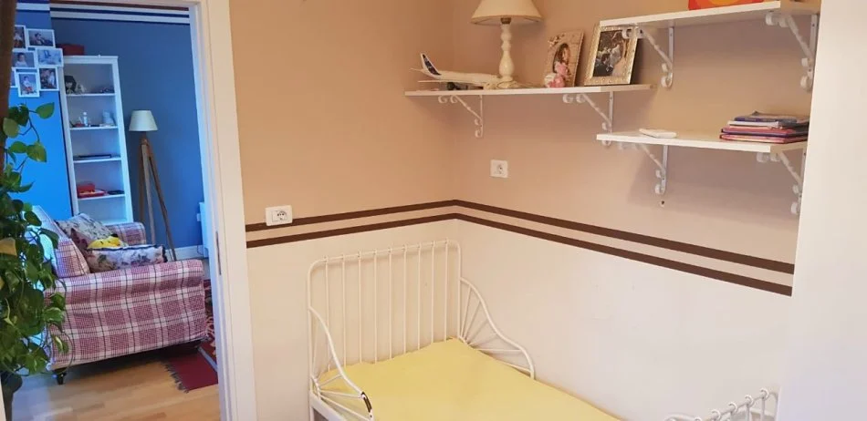 Tirane, jepet me qera apartament 3+1+Ballkon Kati 5, 133 m² 1.100 € (Kodra e Diellit)