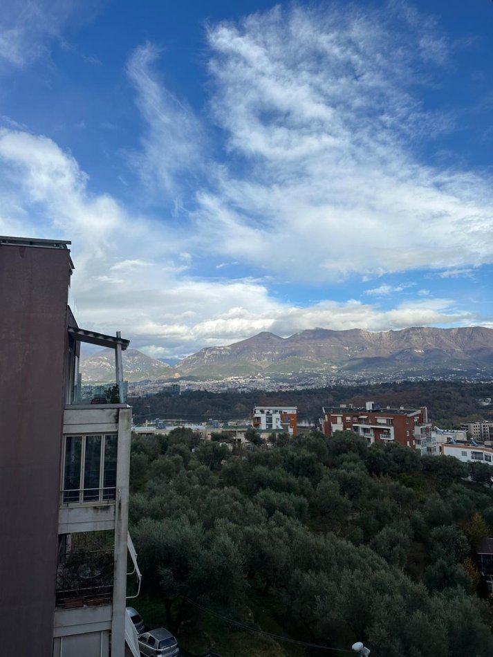 Tirane, jepet me qera apartament 2+1 Kati 3, 114 m² 500 € (LIQENI I THATE)