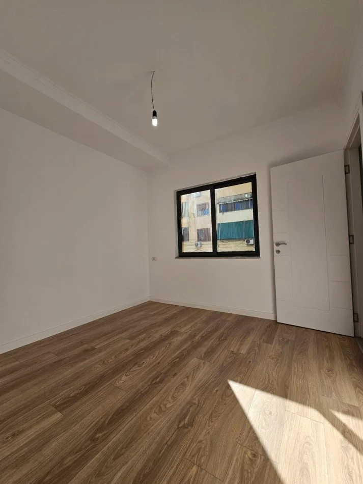 Tirane, shitet apartament 1+1 Kati 2, 47 m² 108.000 € (21 Dhjetori)