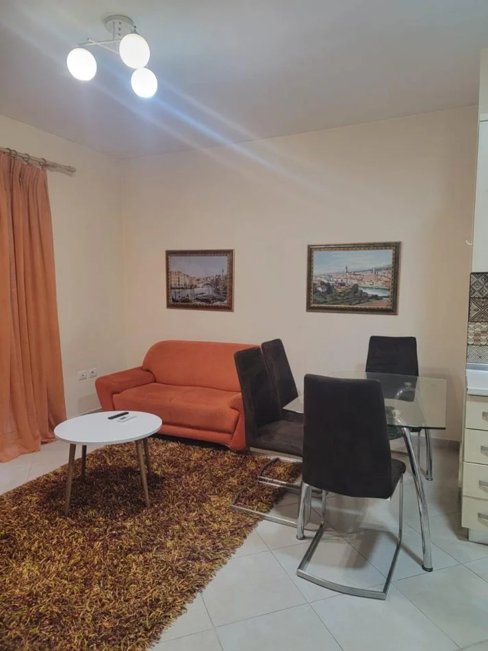 Tirane, jepet me qera apartament 2+1 Kati 3, 75 m² 550 € (Kodra e diellit)