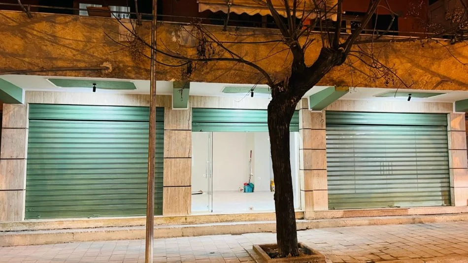 Vlore, shitet dyqan Kati 1, 110 m² 230.000 € (Isa Boletini)