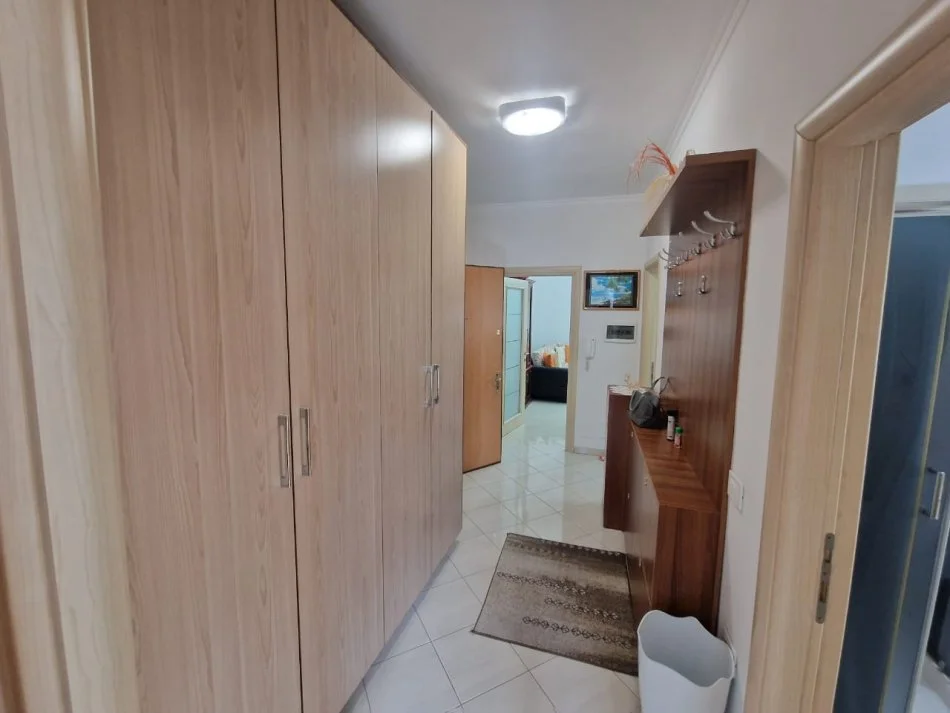 Tirane, shitet 2+1 , 104 m² 145.000 € (kodra e djellit)