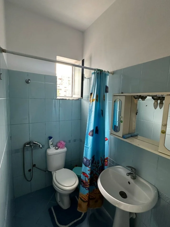 Tirane, jepet me qera apartament 2+1+Aneks+Ballkon Kati 2, 100 m² 480 € (astir)