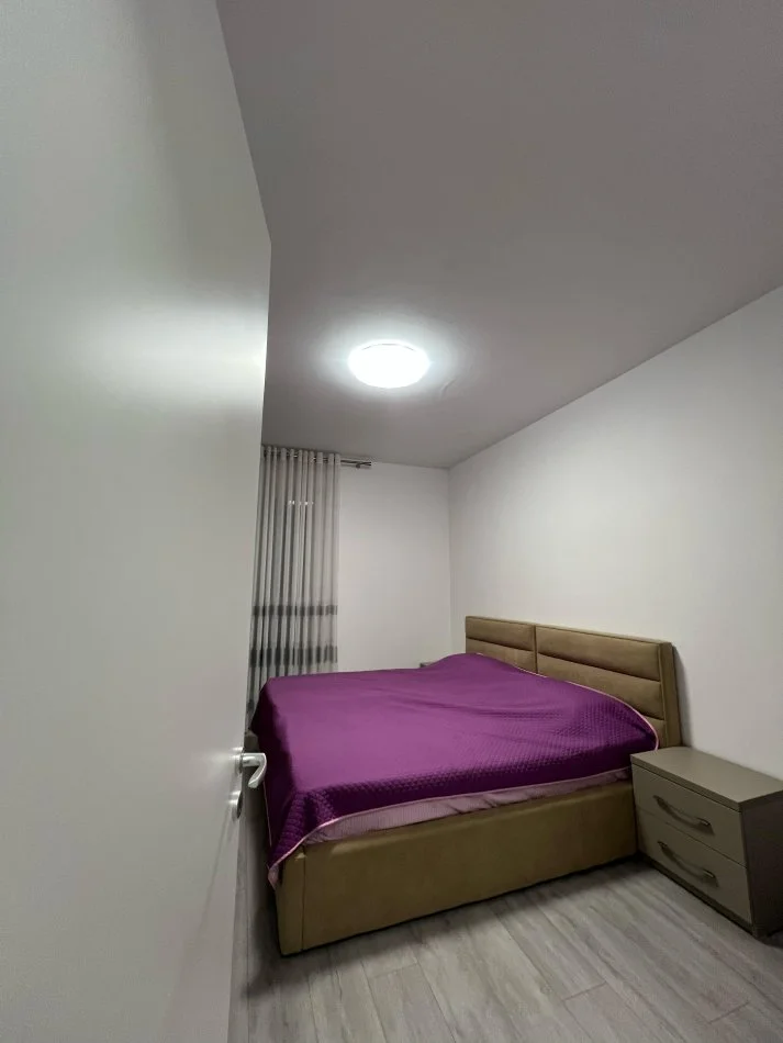 Tirane, jepet me qera apartament 2+1+Ballkon Kati 2, 103 m² 730 € (Trio Towers Residence, Don Bosko)