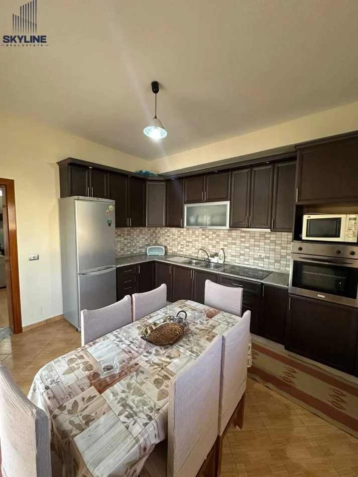 Tirane, jepet me qera apartament 2+1 Kati 2, 100 m² 500 € (Teodor Keko)