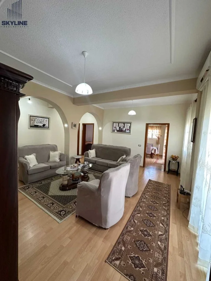 Tirane, jepet me qera apartament 2+1 Kati 2, 100 m² 500 € (Teodor Keko)