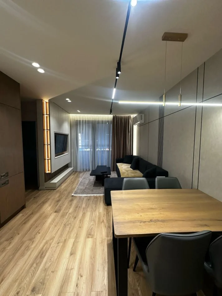 Tirane, jepet me qera apartament 2+1 Kati 2, 80 m² (Don Bosko)